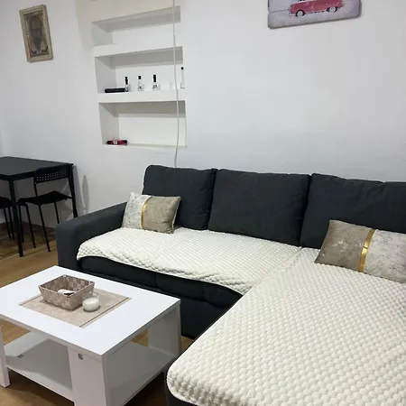 Skadar Stone House 公寓