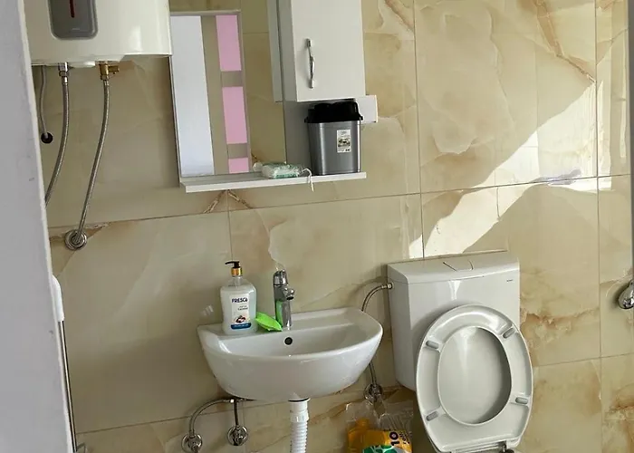 Skadar Stone House 波德戈里察