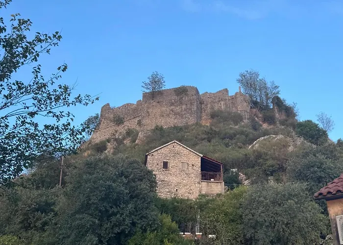Skadar Stone House